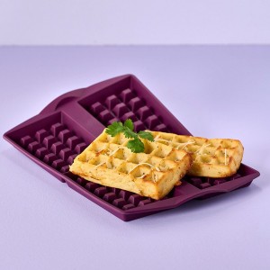 Baking Tupperware Silicone Waffle Form | 31657-MCOQ