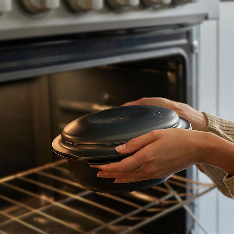 Baking Tupperware Ultrapro 1.6-qt./1.5 L Round Pan With Cover | 59187-NVBP