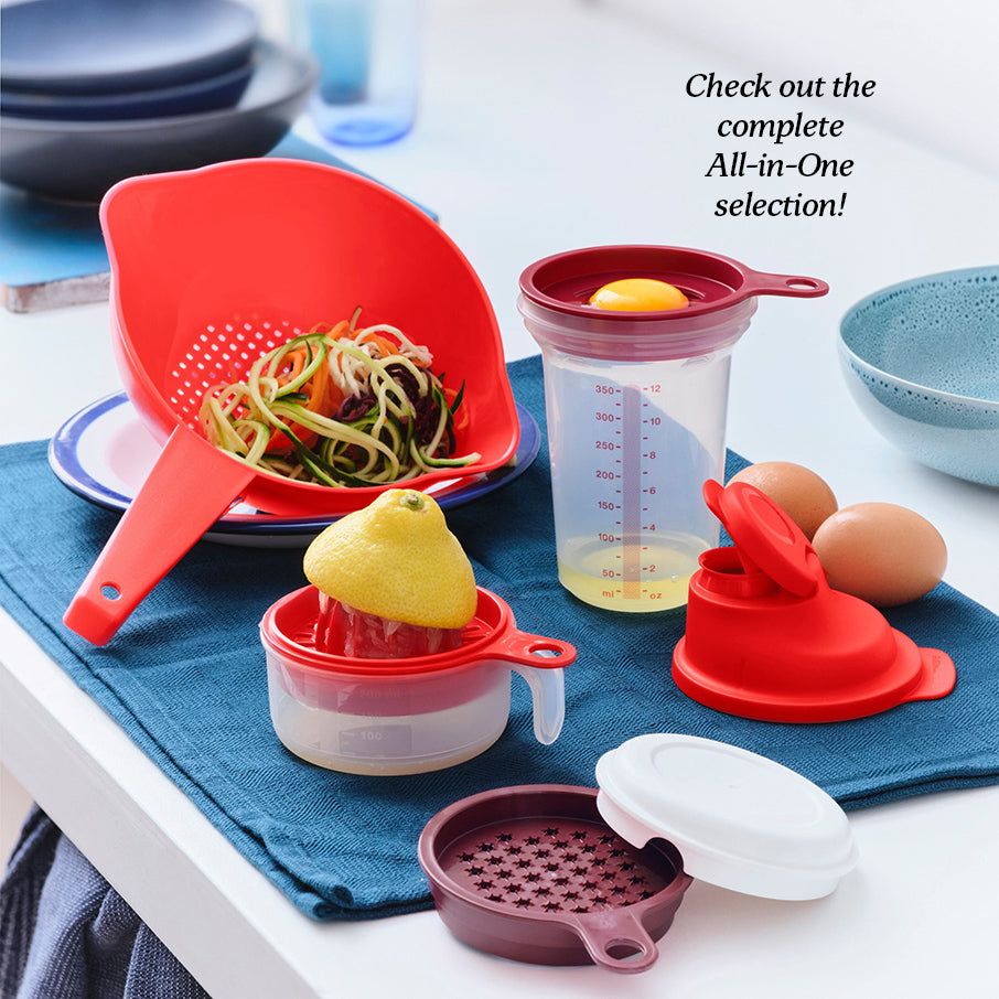 Mixing Bowls and Measuring Tupperware All-in-one Shaker Red | 02157-SPZY